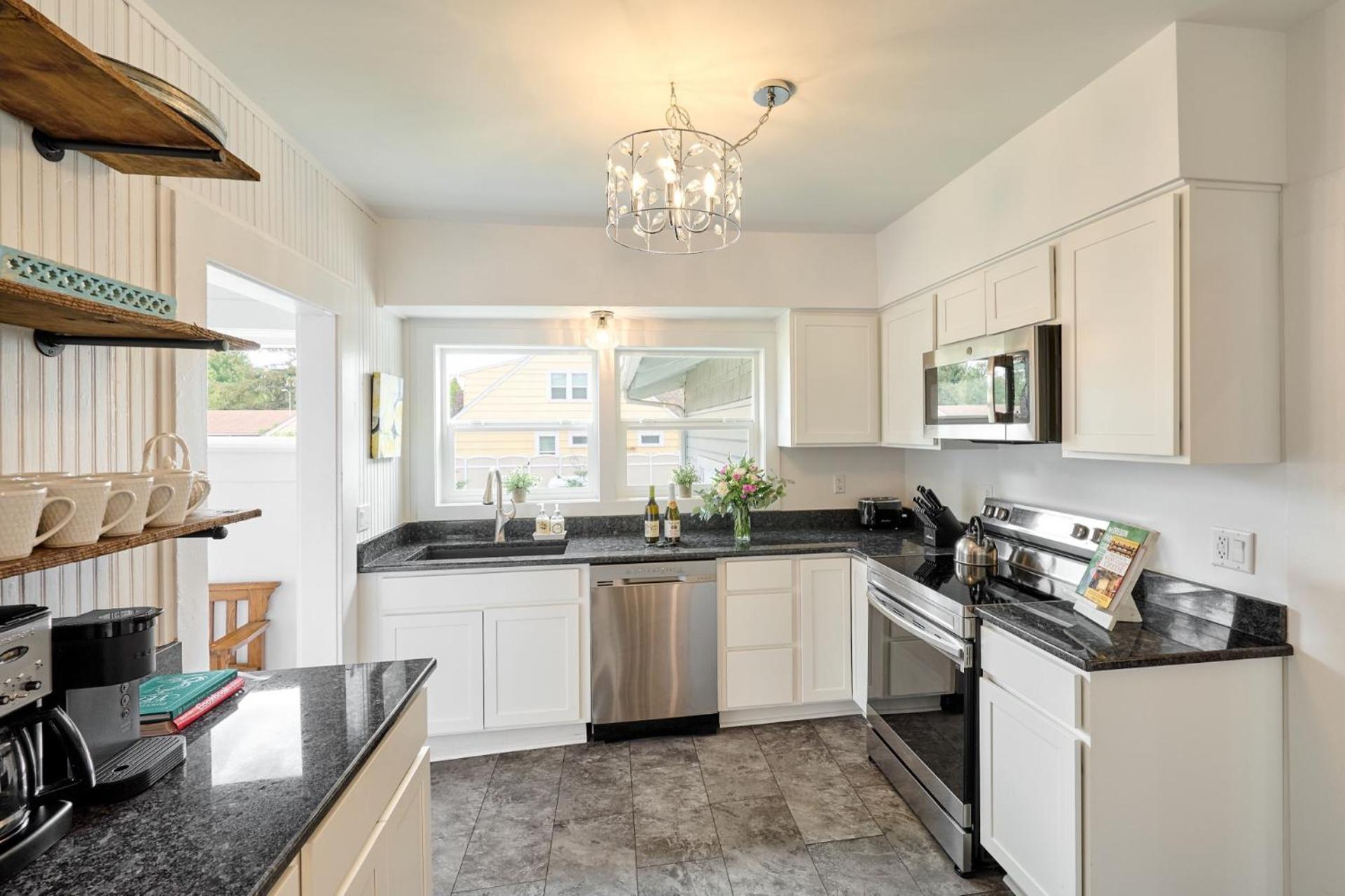 Home - Elegant Comfort 22 Minutes To Osu Lebanon Bagian luar foto